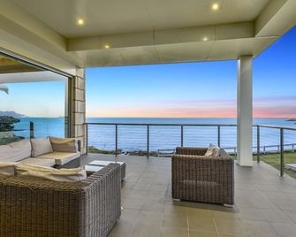 Aloha Waterfront Properties - Robe - Balkon
