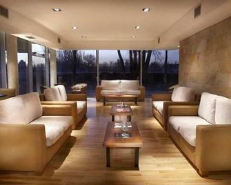 Herradura Hotel Suites - Neuquén - Lounge