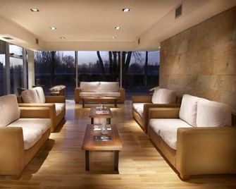 Herradura Hotel Suites - Neuquén - Lounge