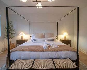 The Wright House - Modern 3bdrm Home In Midland! - Midland - Slaapkamer