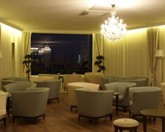 Luna Hotel Turismo - Abrantes - Salónek
