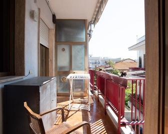 Castellana in the Center - 4 steps from the center! Large and clear apartment. - Castellana Grotte - Balcone