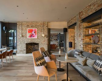 Zanzibar Locke - Dublin - Lounge