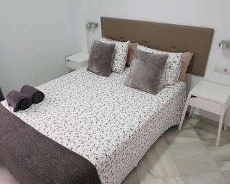 Fan Suites Duquesa - Málaga - Schlafzimmer