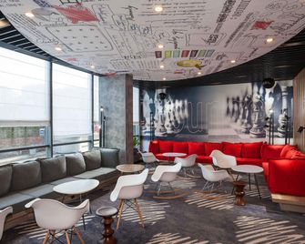 ibis Kyiv Railway Station - Kyiv - Lounge