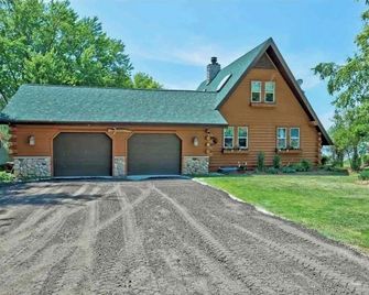 Lake Winnebago - 53 mins to Lambeau Field in Green Bay - Chilton - Building