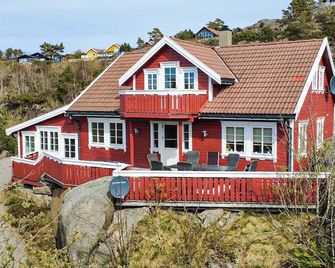 Lovely Home In Lindesnes With Sauna - Spangereid