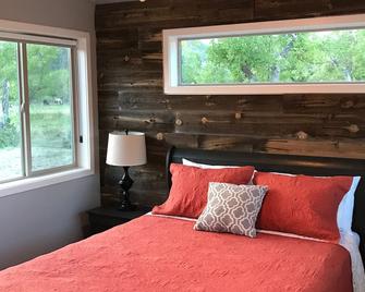 Apple Hollow Tiny House #1 Zion/Bryce Tiny House in apple orchard! Sleeps 4 - Glendale - Bedroom