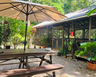 Three Jungle Cottages near San Ignacio~6 beds~AC~ Restaurant at the property - San Ignacio - Patio