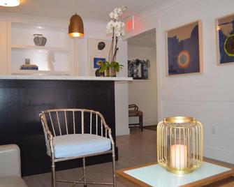 Hotel 18 - Miami Beach - Front desk