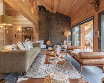 Amazing 7 Bedroom Chalet with Hot Tub, nr Skiing - Morillon - Salon