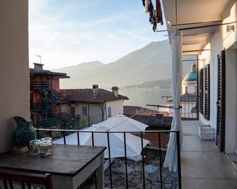 Loving Loppia by Wonderful Italy - Lavanda - Oliveto Lario - Balcón