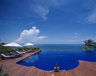 Eskaya Beach Resort and Spa - פנגלאו - בריכה