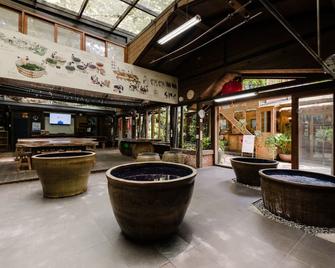 Zhou Ye Cottage - Sanyi Township - Lobby