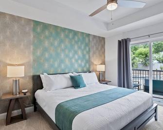 Coffee Bar| Downtown| 3 King Beds - Wake Forest - Habitación