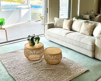 Blueys Motel - Forster - Living room