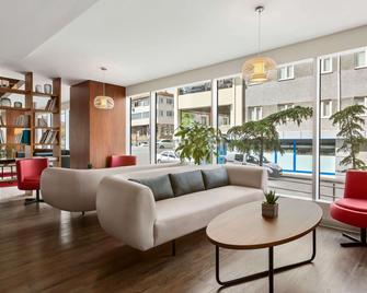 Ramada Encore by Wyndham Istanbul Kartal - Istanbul - Sala d'estar
