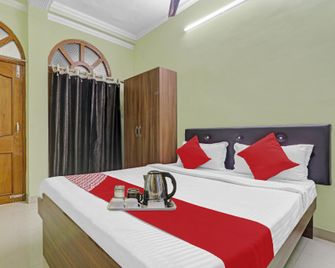 OYO Hotel Khushboo Regency - Deoria - Bedroom