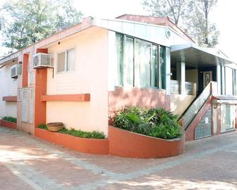 Elysium Resort Panchgani - Panchgani - Edificio