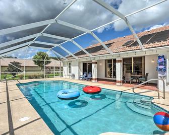 Pet-Friendly Port St Lucie Home - 7 Mi to Beaches! - North River Shores - Pool