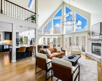 Massanutten Chalet - McGaheysville - Salon