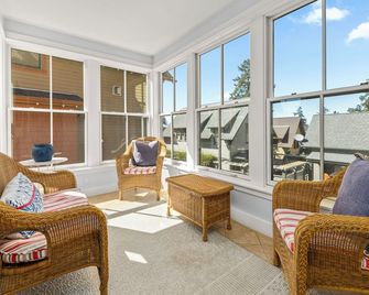 Roche Harbor Resort - Friday Harbor - Salon