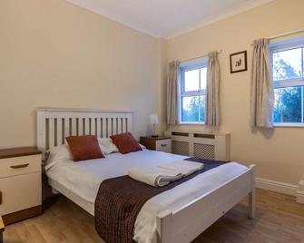 Shelford Lodge - Cambridge - Bedroom