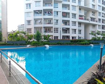 Luxury 4BHK in E-City with 40 Amenities - Bengaluru - Pool