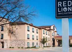 Red Lion Inn & Suites Mineral Wells - Mineral Wells - Gebouw