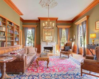 Historic Mansion on the Bayou - Franklin - Lounge