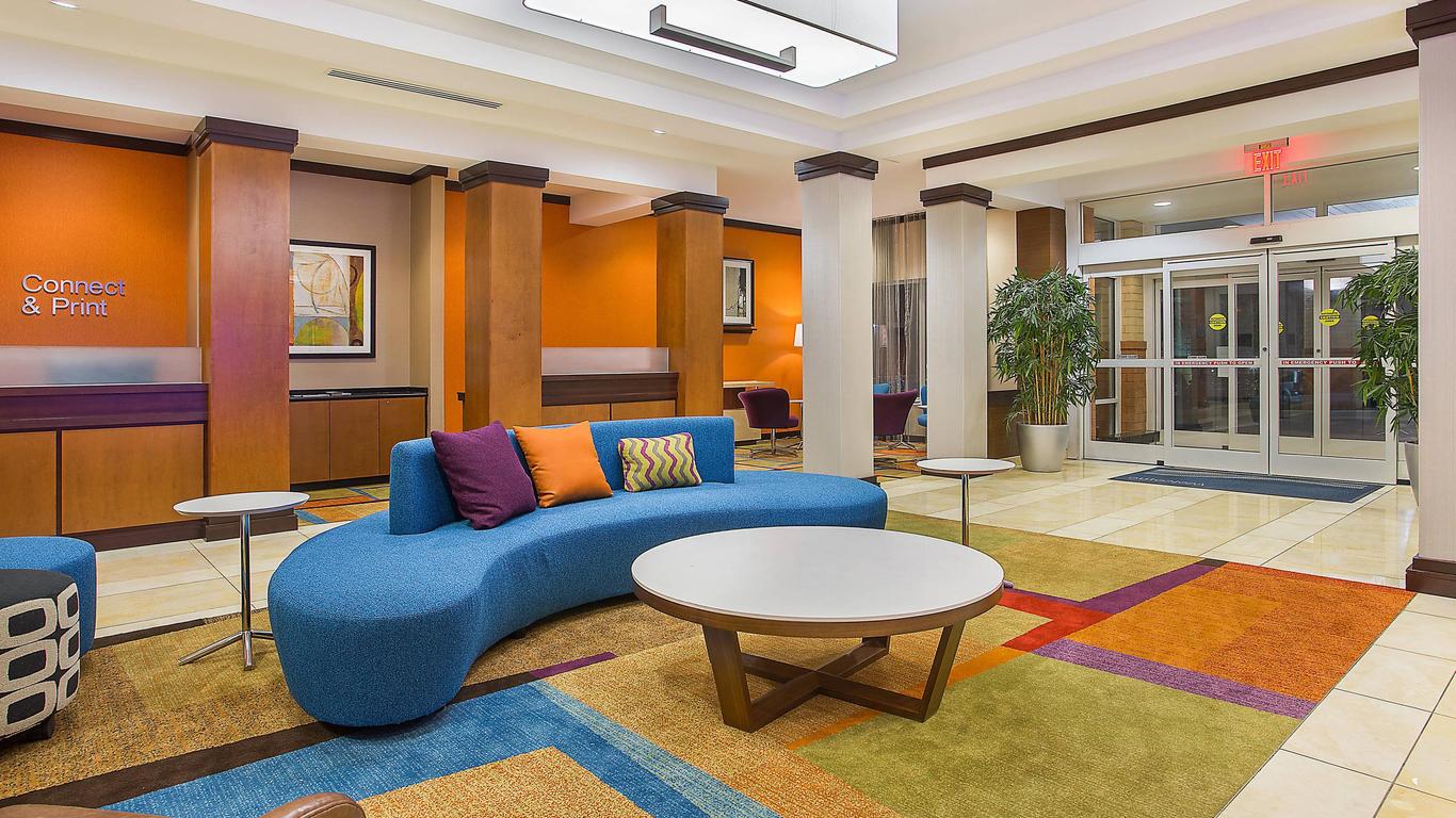 Fairfield Inn & Suites by Marriott Louisville East