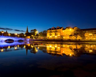 베드퍼드 스완 호텔 - 베드퍼드 - 건물