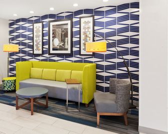 Holiday Inn Express & Suites Montgomery E - Eastchase By IHG - Montgomery - Budynek