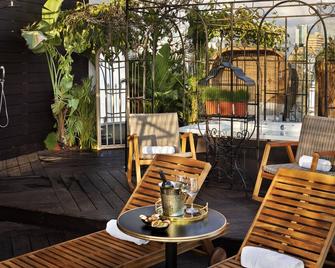 Lighthouse by Brown Hotels - Tel Aviv - Patio