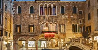 Hotel Antico Doge - Venice - Building