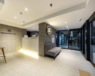Brown Dot Suwon Ingye Branch Nahyeseok Street - Suwon - Recepce