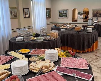 Hotel Blurelda - Silvi Marina - Buffet