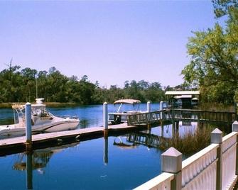 Honeymoon Cottage Steinhatchee Landing Resort - Steinhatchee - Piscina