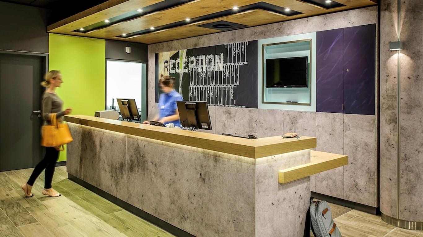 إيبيس بدجيت مانشيستر سالفورد كوايز