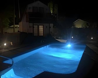 Beautiful 1br Apt. Near Beach! Inc. Kit, Bath & Lr - Pawleys Island - Pool