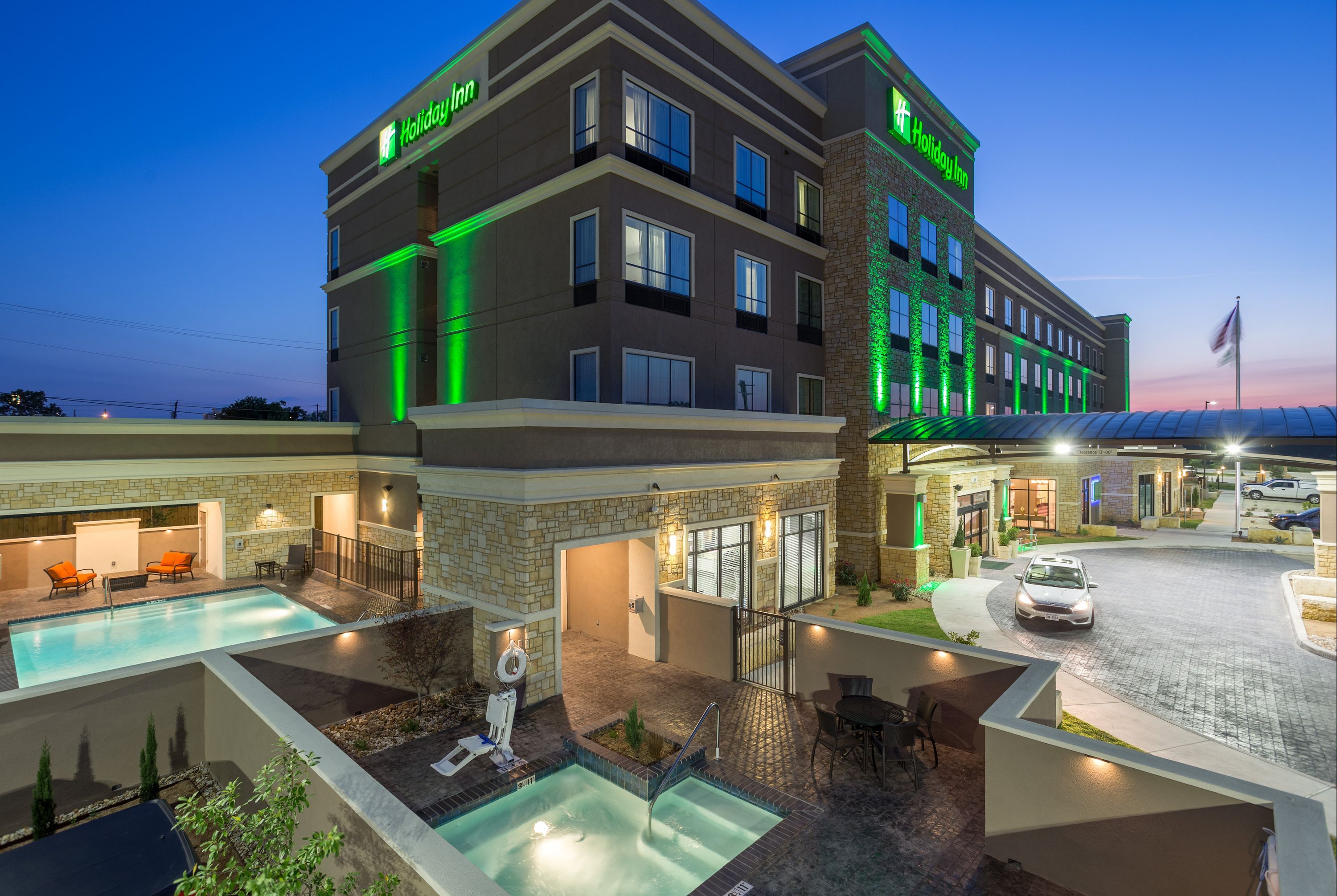 Holiday Inn San Marcos-Convention Ctr Area By IHG - סן מרקוס - בניין