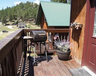 Elk Haven Vacation Cabins - Custer - Balcony