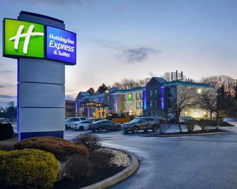 Holiday Inn Express & Suites Allentown-Dorney Park Area - Allentown - Building