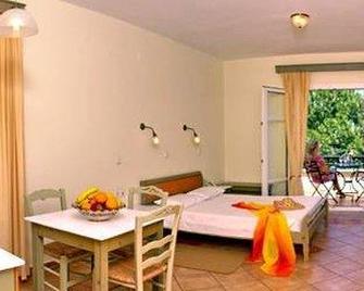 Panselinos Hotel - Míthymna - Κρεβατοκάμαρα