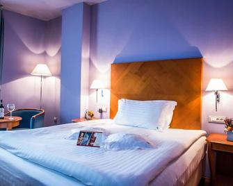 Hotel Beyfin - Kaloşvar - Yatak Odası