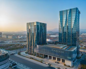 Hilton Quzhou - Quzhou - Building
