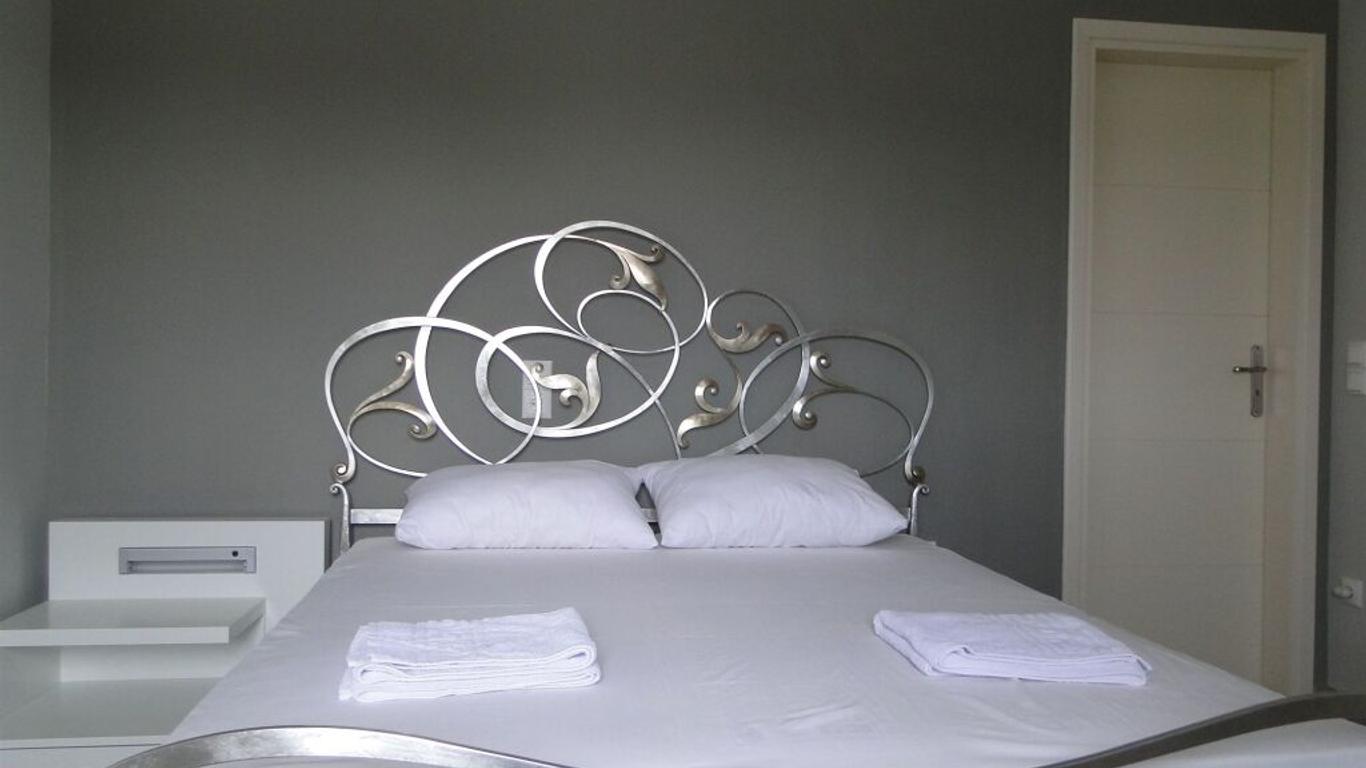 Villa Marios- Under the Volcano