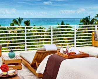 Royal Palm South Beach Miami, A Tribute Portfolio Resort - Miami Beach - Parveke