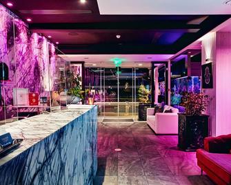 The Ciao Stelio Deluxe Hotel - לרנקה - דלפק קבלה