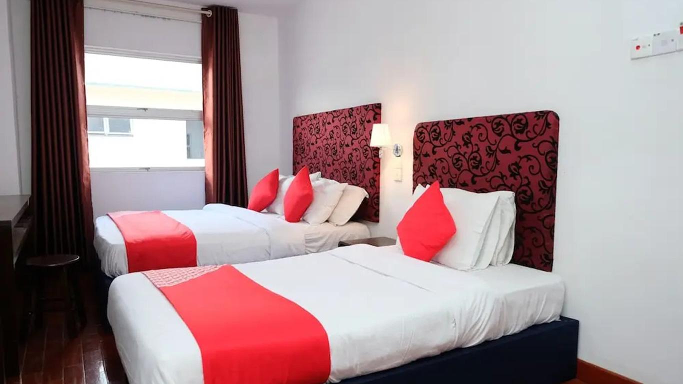 Grand City Hotel I